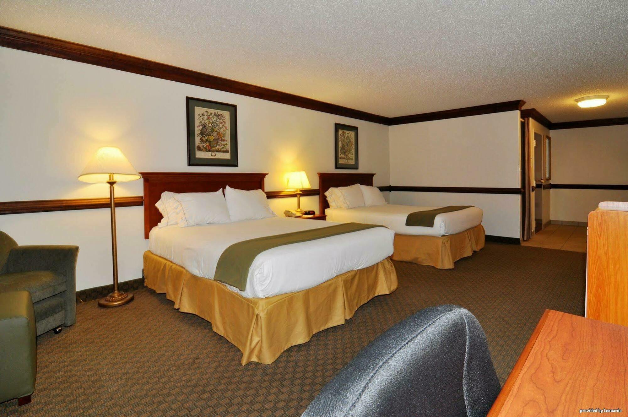 Best Western Plus South Hill Inn Esterno foto